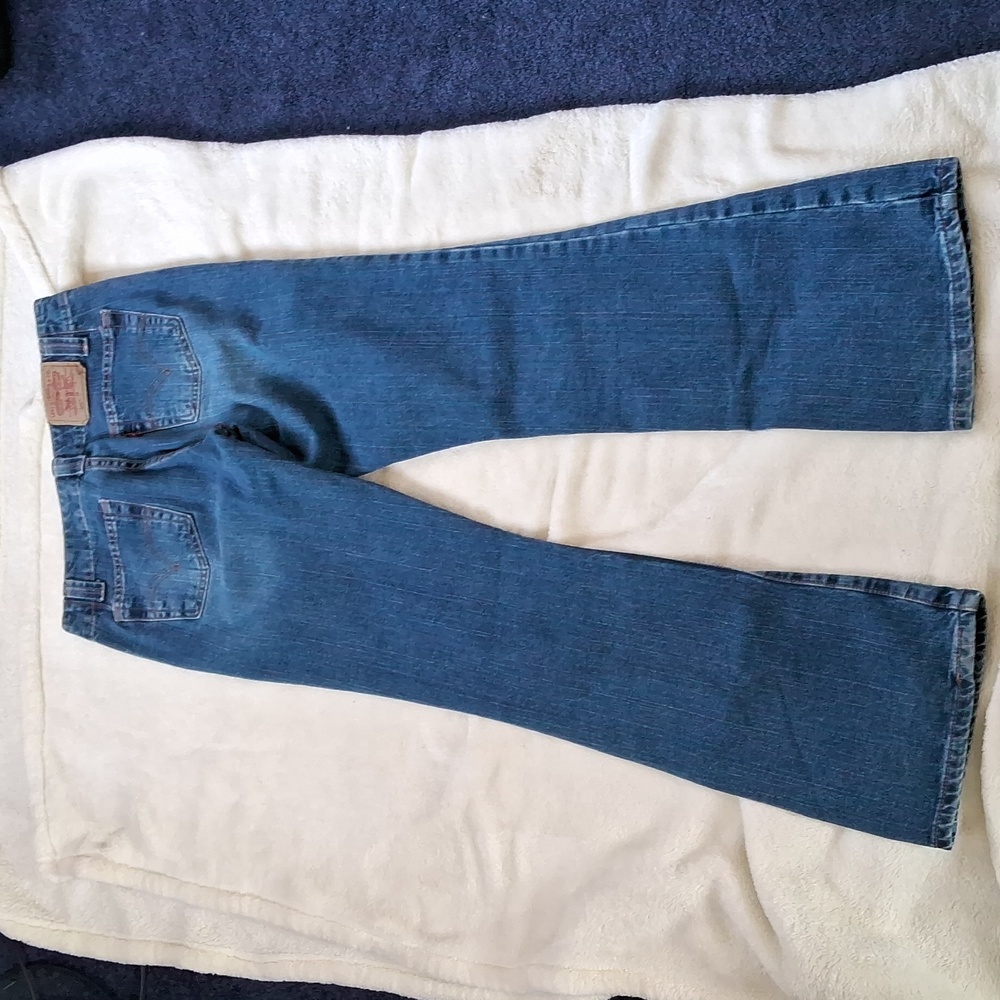 Levis 525 woman's size 6 low bootcut denim jeans - Picture 2 of 4